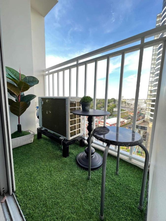 Inspiria Abreeza Davao Aparthotel Exteriör bild